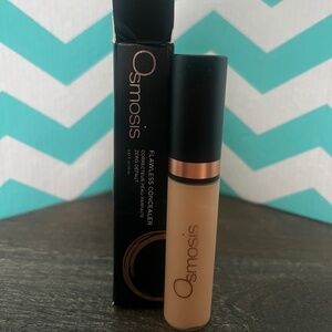 Osmosis NEW Flawless Concealer in Wheat
